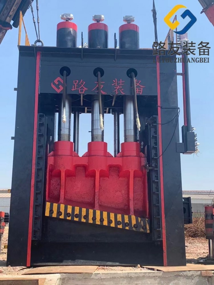 烏海地區(qū)龍門(mén)剪首切展示