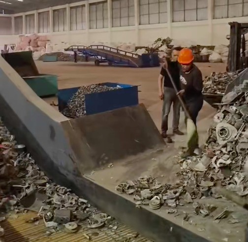 泰國地區(qū)450型高配版破碎分選線通電試機(jī)