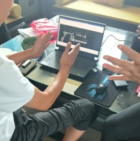 客戶現(xiàn)場討論方案