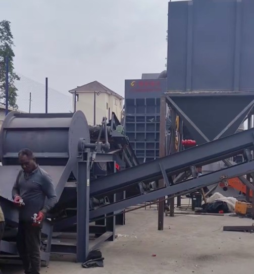 物流抵達(dá)客戶場(chǎng)地，卸貨啦～