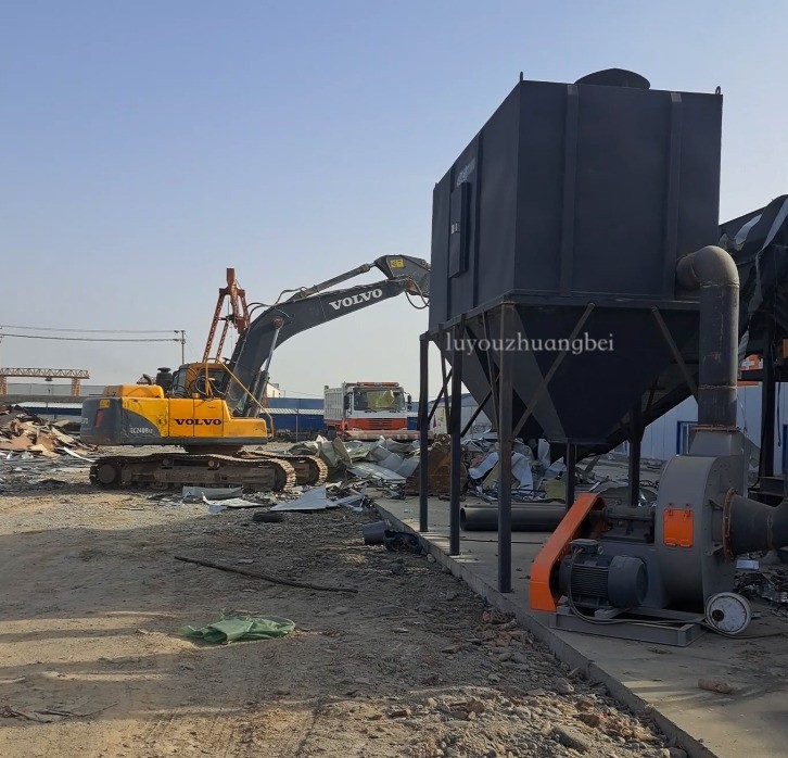 祝甘肅地區(qū)破碎機(jī)開機(jī)大吉！祝老板財(cái)源滾滾，財(cái)從四面八方來。