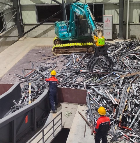 實(shí)力廠家遇實(shí)力客戶，連續(xù)購買路友十二套設(shè)備