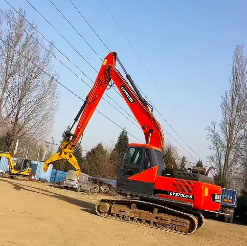 路友履帶式抓鋼機(jī)