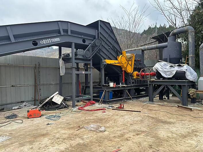 河南又一臺破碎線結束安裝任務，等待試機。
